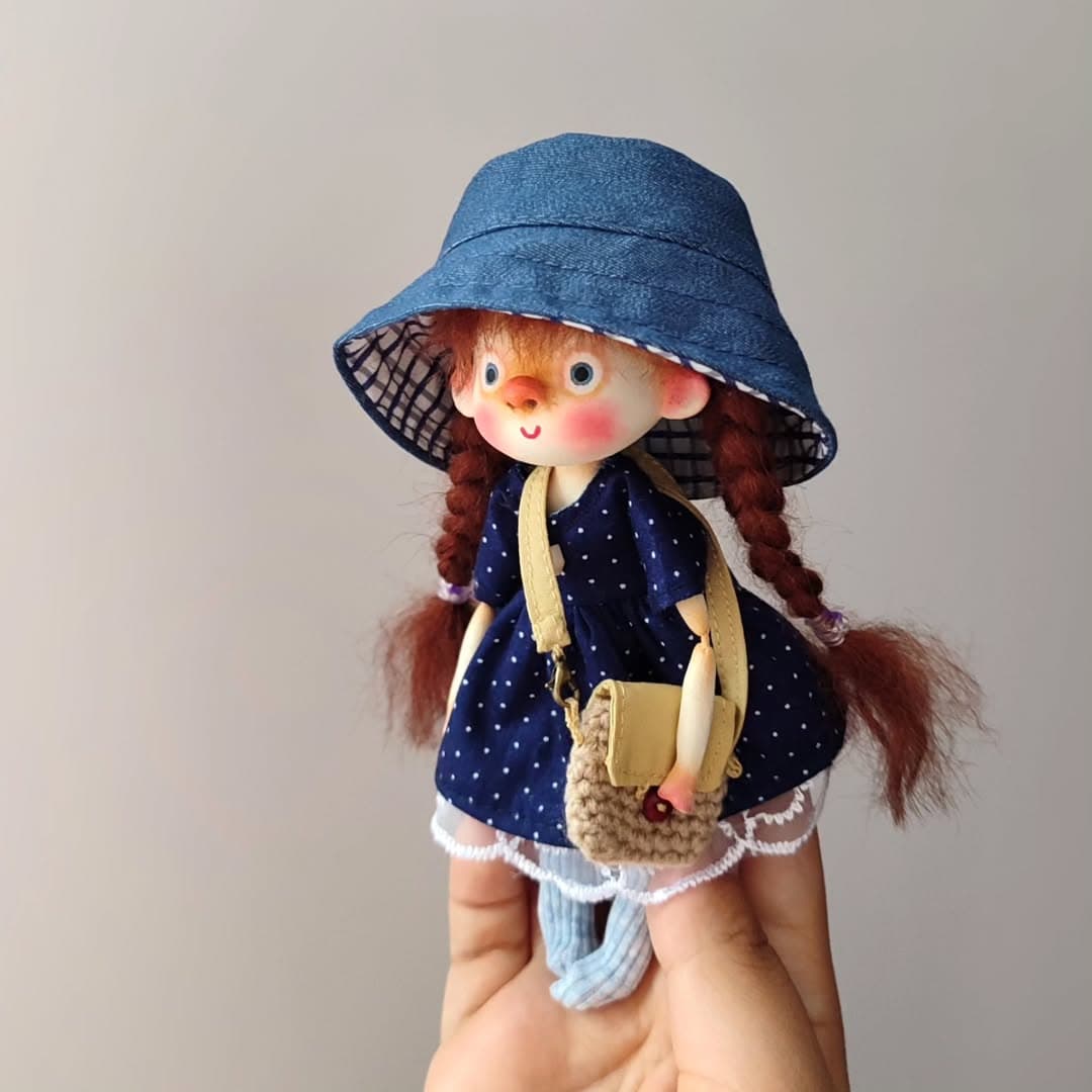 عروسک دست ساز یواشکی با لباس و اکسسوری