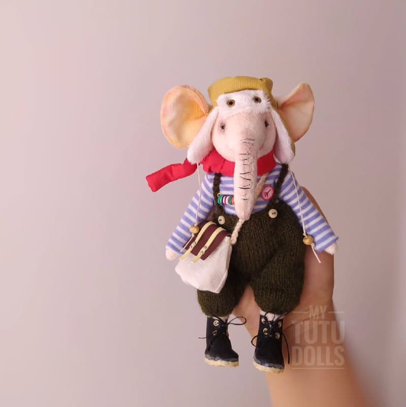 عروسک دست ساز مدل فیل خلبان