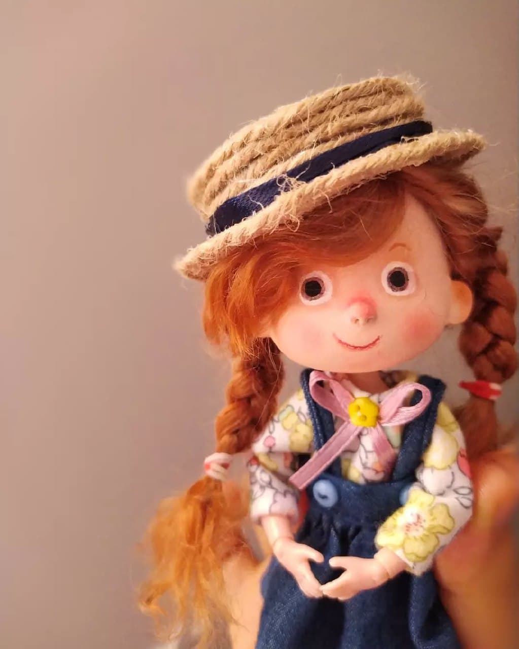 عروسک دست ساز یواشکی مدل دختر مو گیس بافته