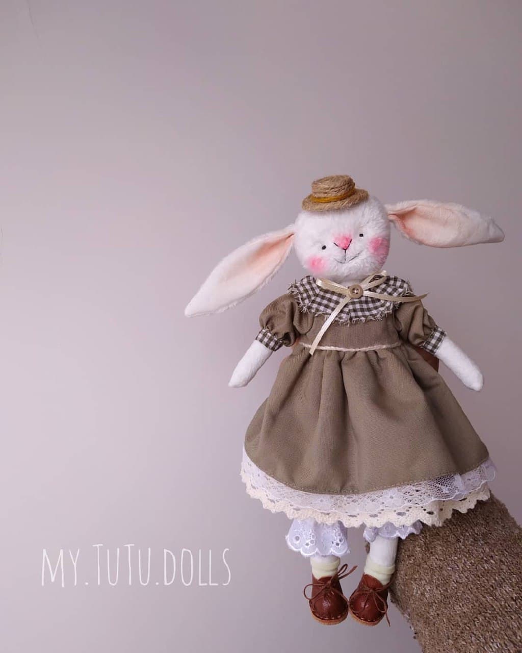 عروسک دست ساز خرگوش پارچه ای توتو