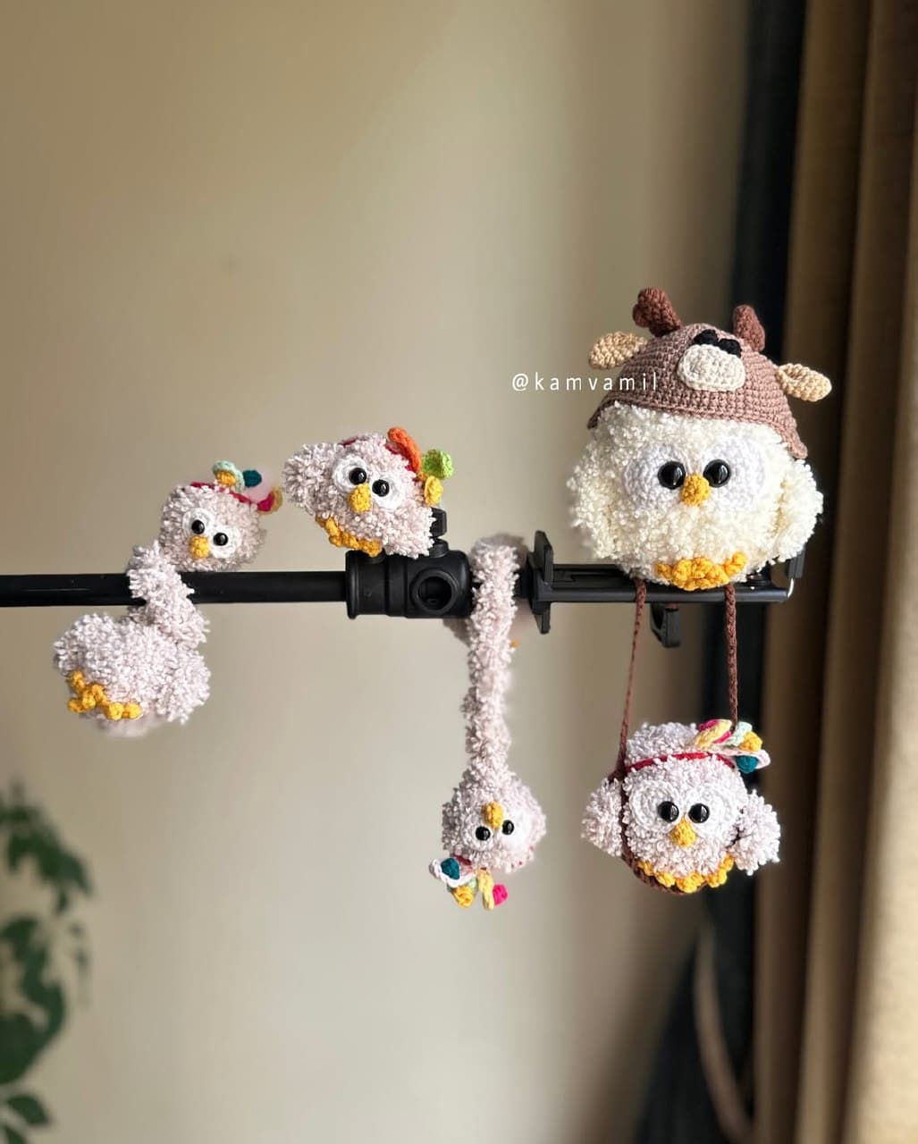 عروسک بافتنی جغد با کلاه گوزنی