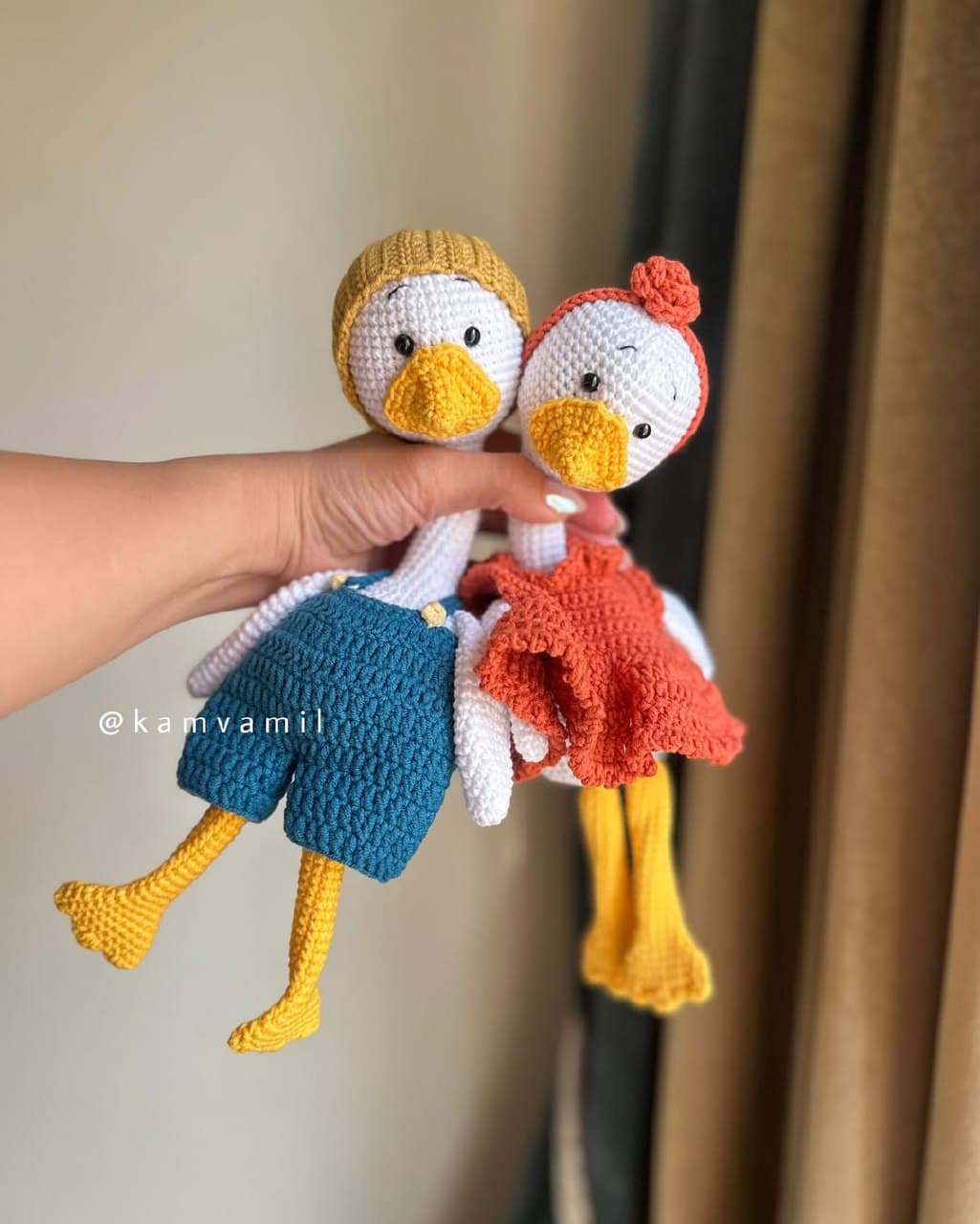عروسک بافتنی مدل غازهای عاشق مجموعه دو عددی