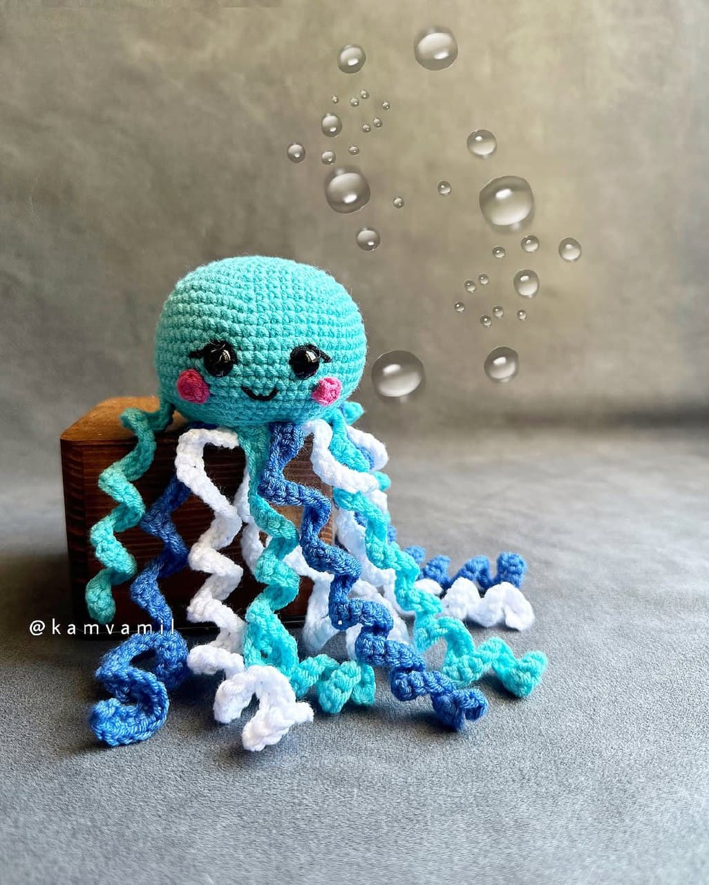 عروسک بافتنی عروس دریایی دستبافت با کاموا کتان