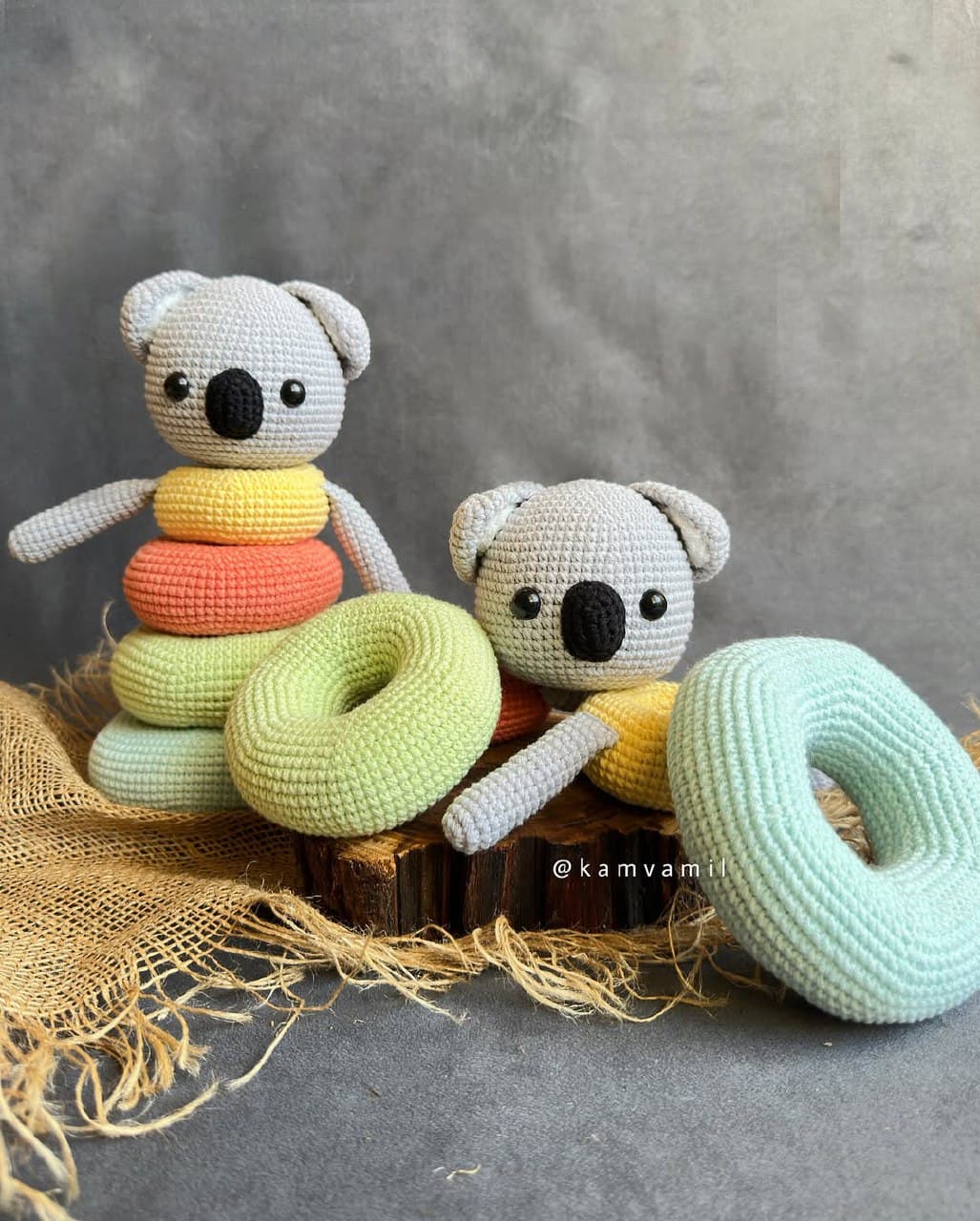 برج هوش دست‌بافت کوالا با رنگ‌های پاستلی