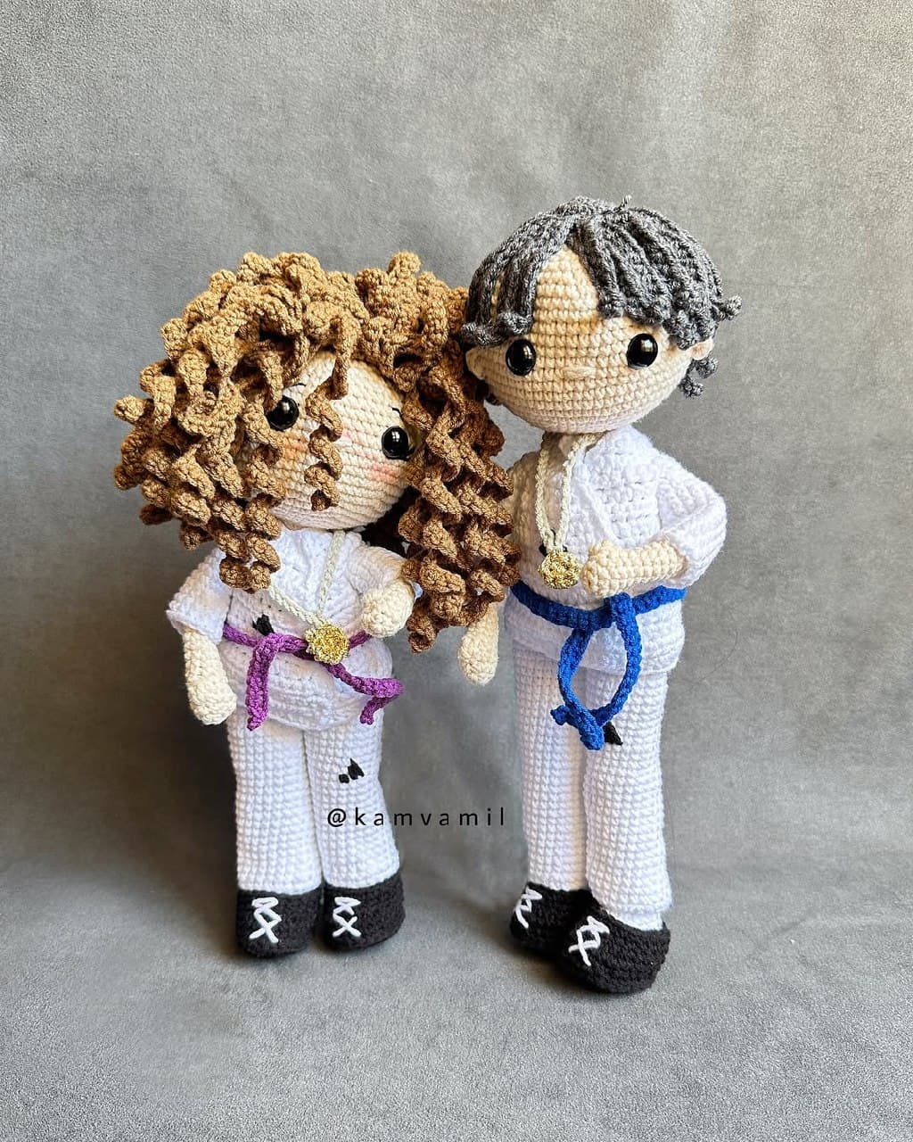 عروسک بافتنی دستباف ورزشکار کاراته