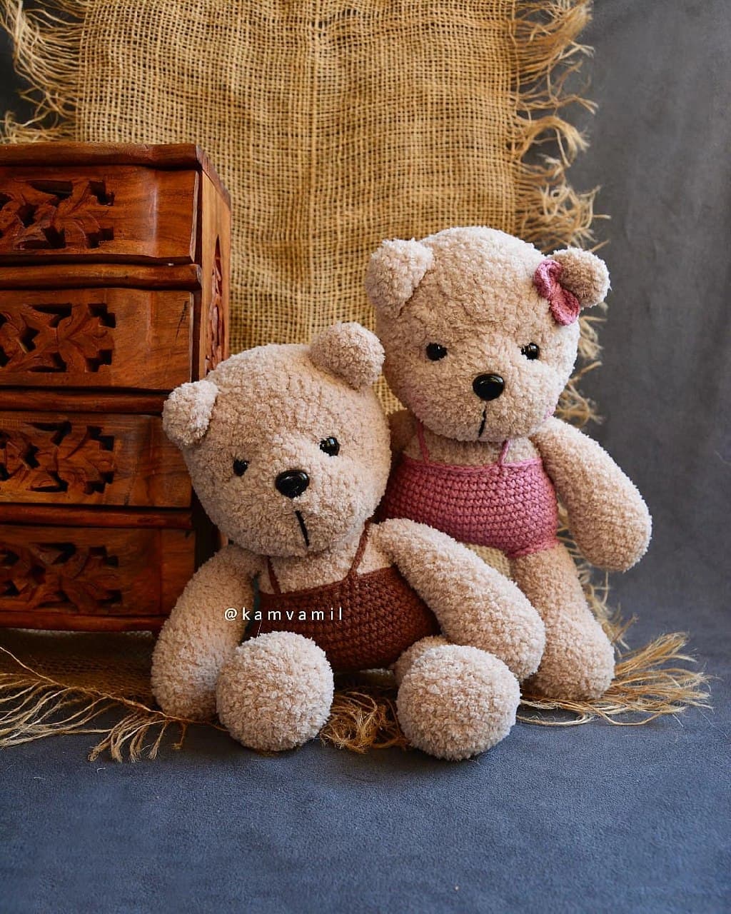 عروسک بافتنی دستباف مدل خرس تدی ۲۷ سانتی