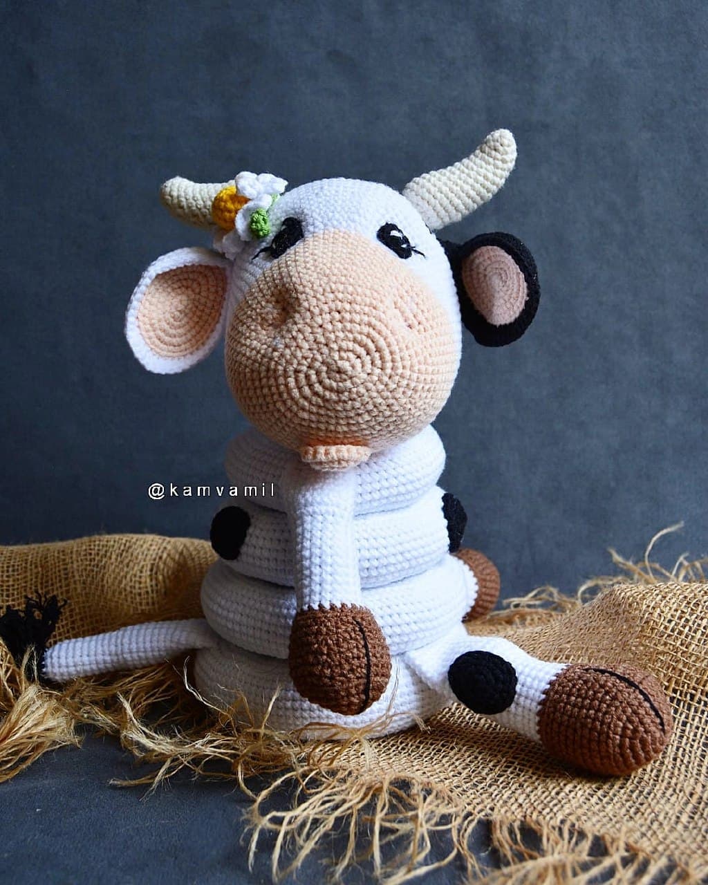 برج هوش بافتنی کودک طرح گاو دستباف