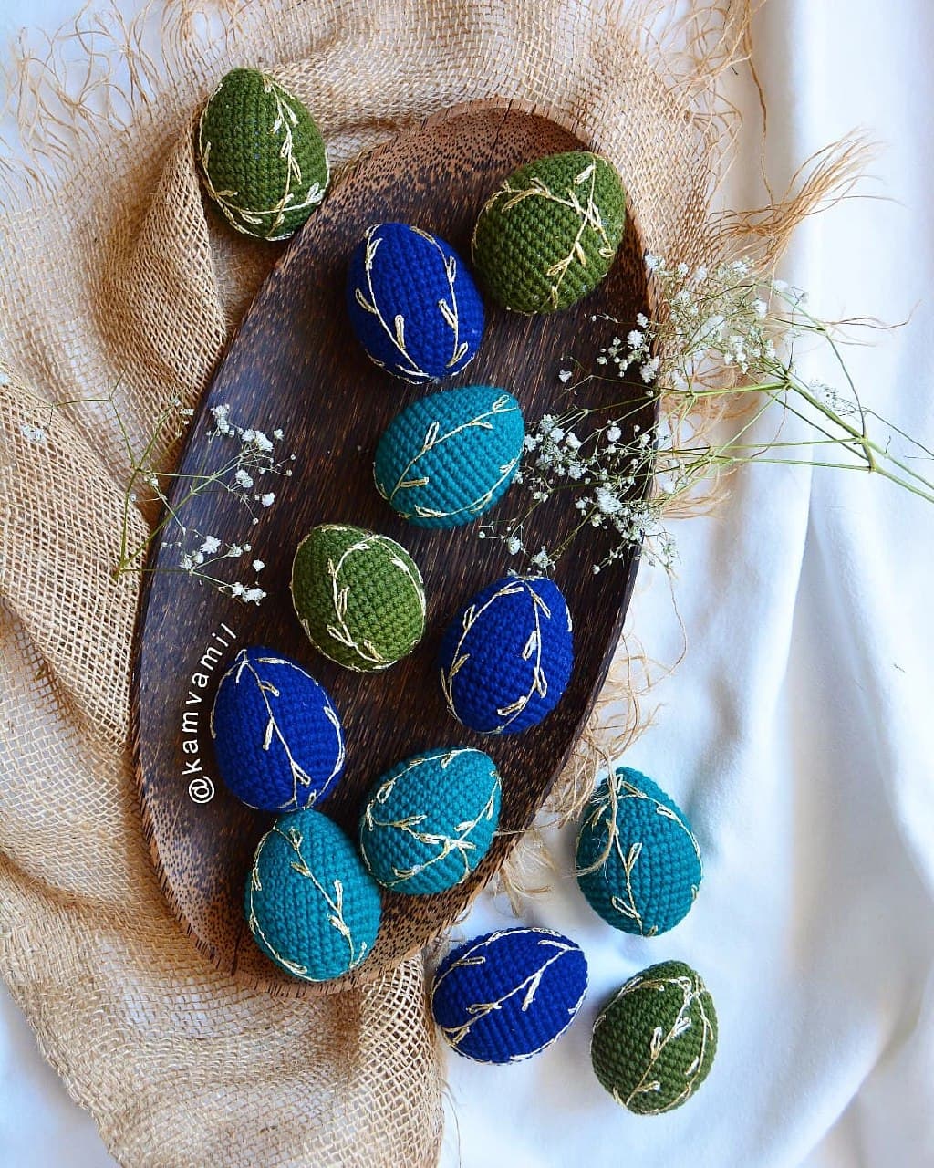 تخم مرغ تزئینی دستبافت کاموایی مدل گلدوزی شده برای سفره هفت سین