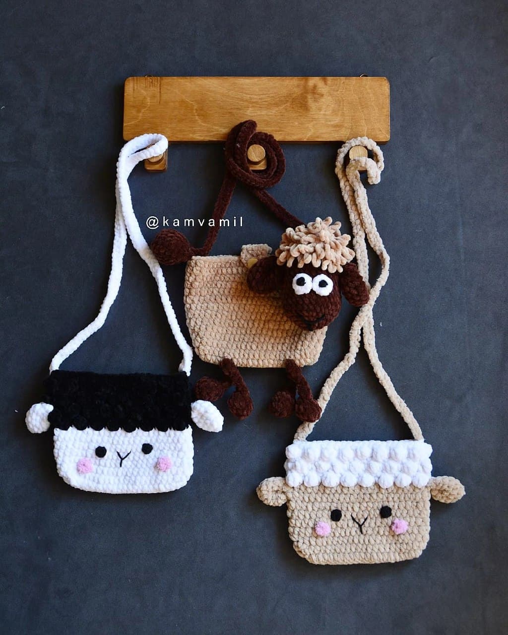 کیف دوشی دستبافت مخملی کودک طرح ببعی