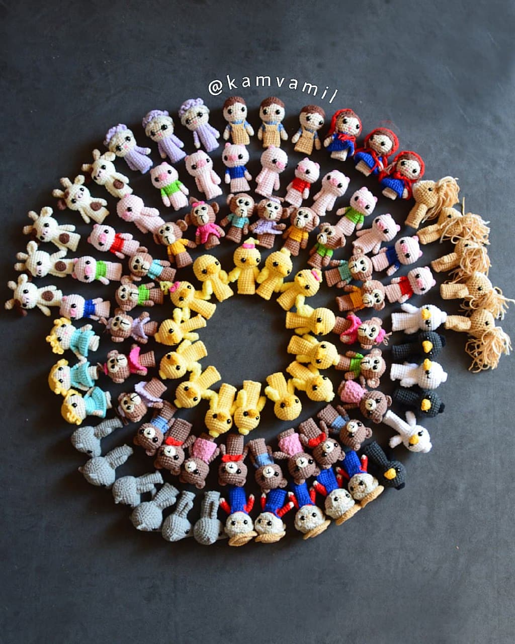 عروسک انگشتی بافتنی دستباف طرح حیوانات و شخصیتها