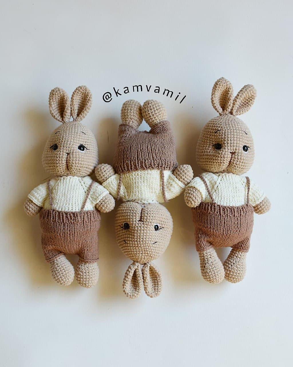 عروسک خرگوش بافتنی دستبافت با کاموا کتان