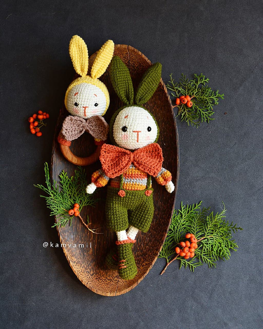 ست عروسک بافتنی و جغجغه دندانی طرح خرگوش