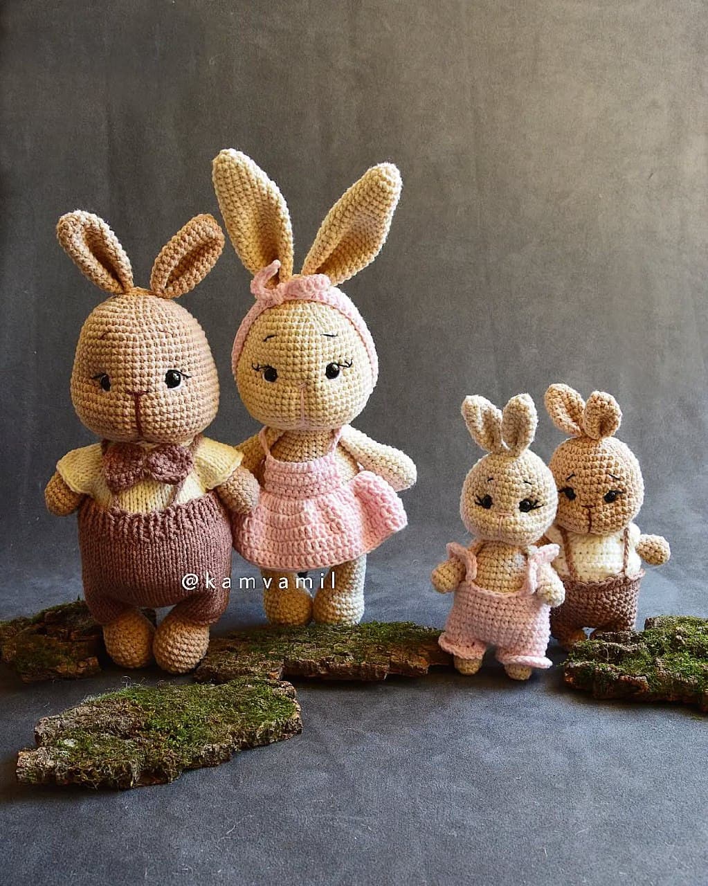 ست عروسک بافتنی خانواده خرگوش دستبافت
