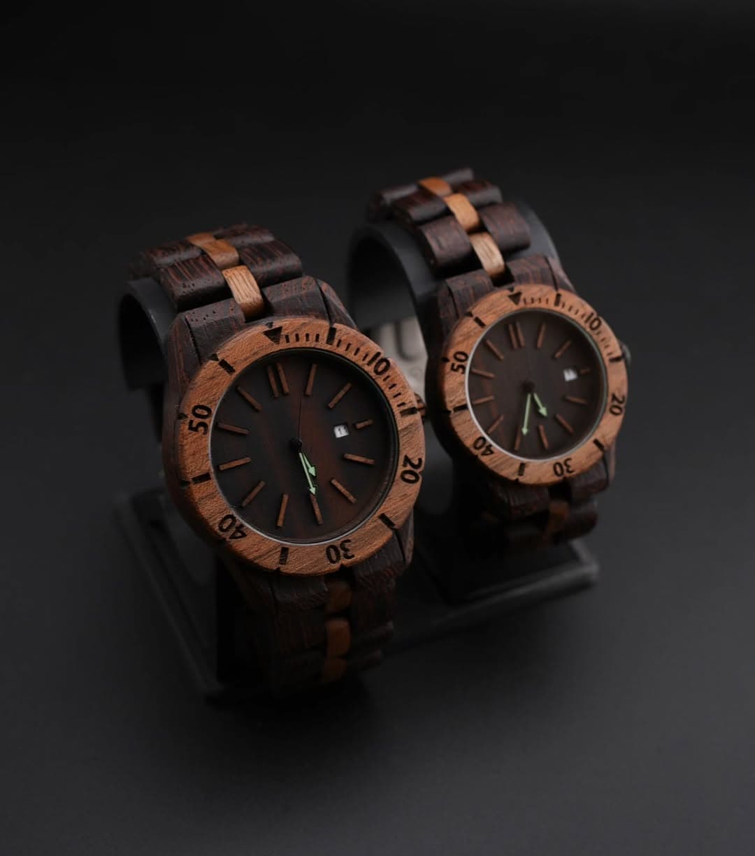 ساعت مچی چوبی باکسس واچ مدل آرون با چوب گردو و ونگه