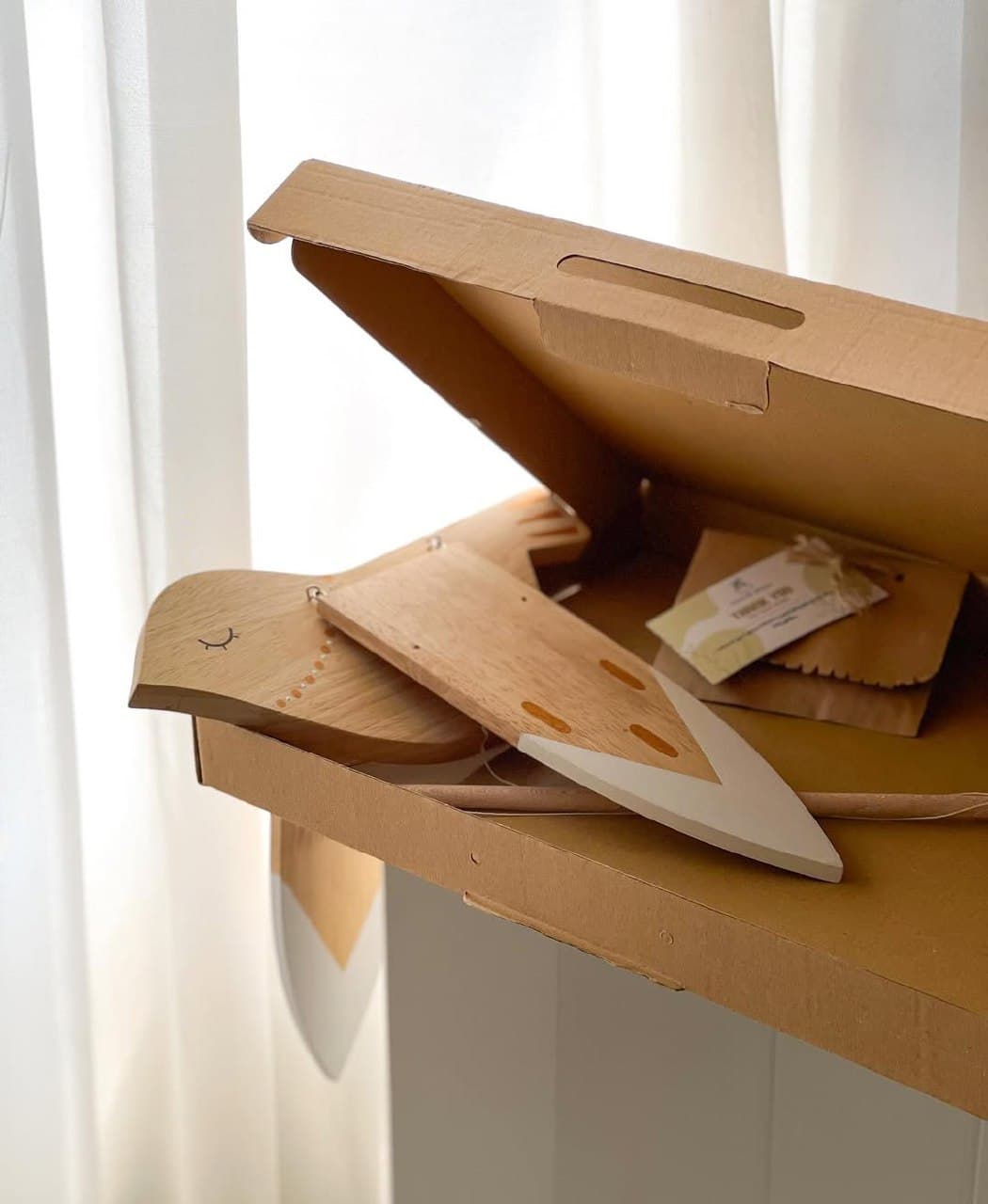 آویز چوبی اتاق کودک طرح گنجشک