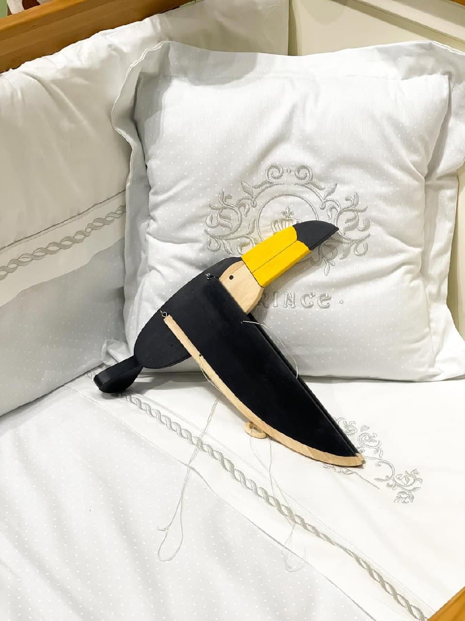 آویز دکوری چوبی متحرک طرح پرنده توکان