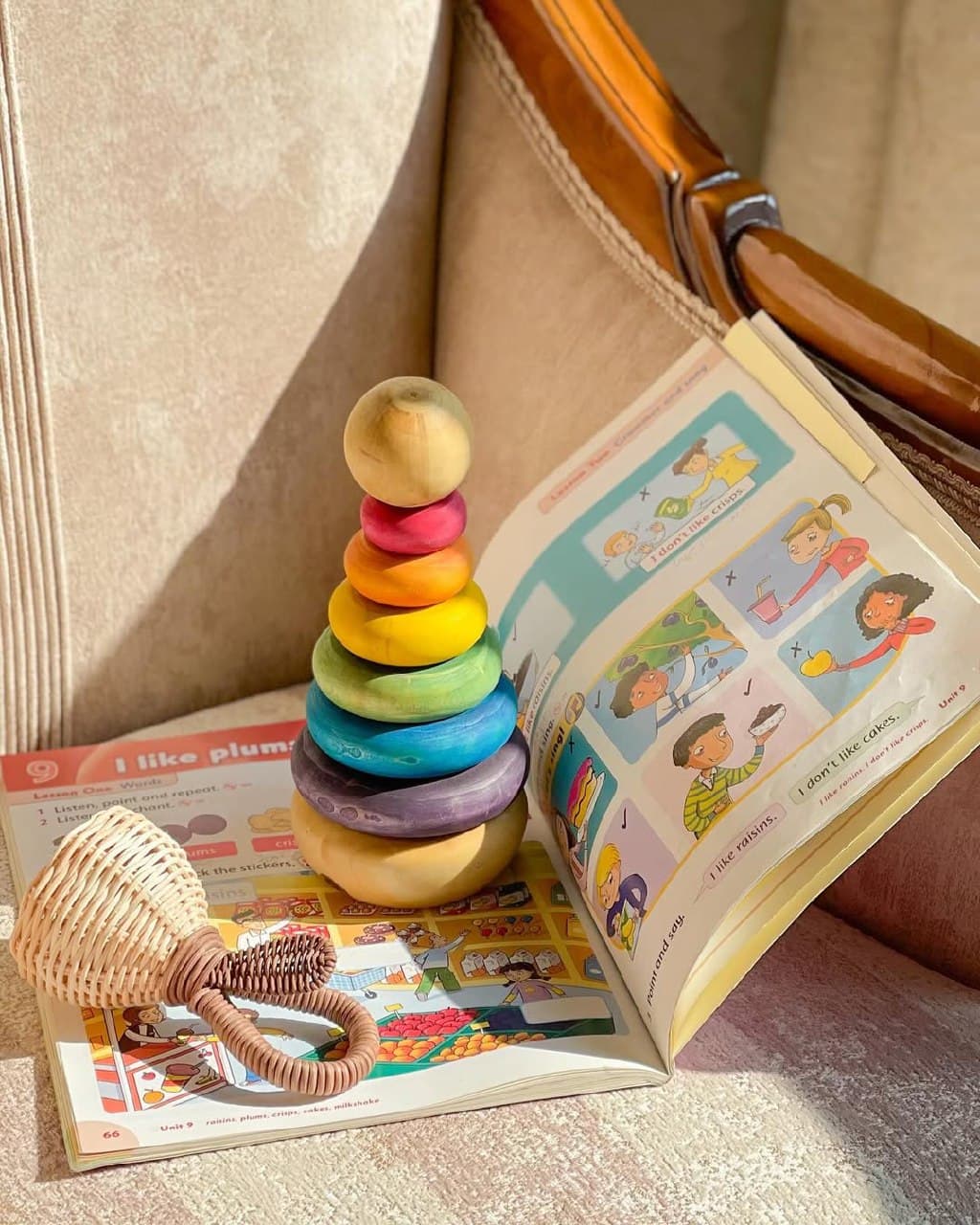 برج هوش چوبی مونته سوری رنگین کمانی