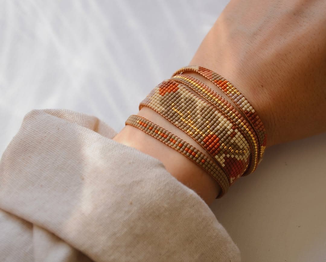 دستبند منجوق بافی میوکی طرح بلوط