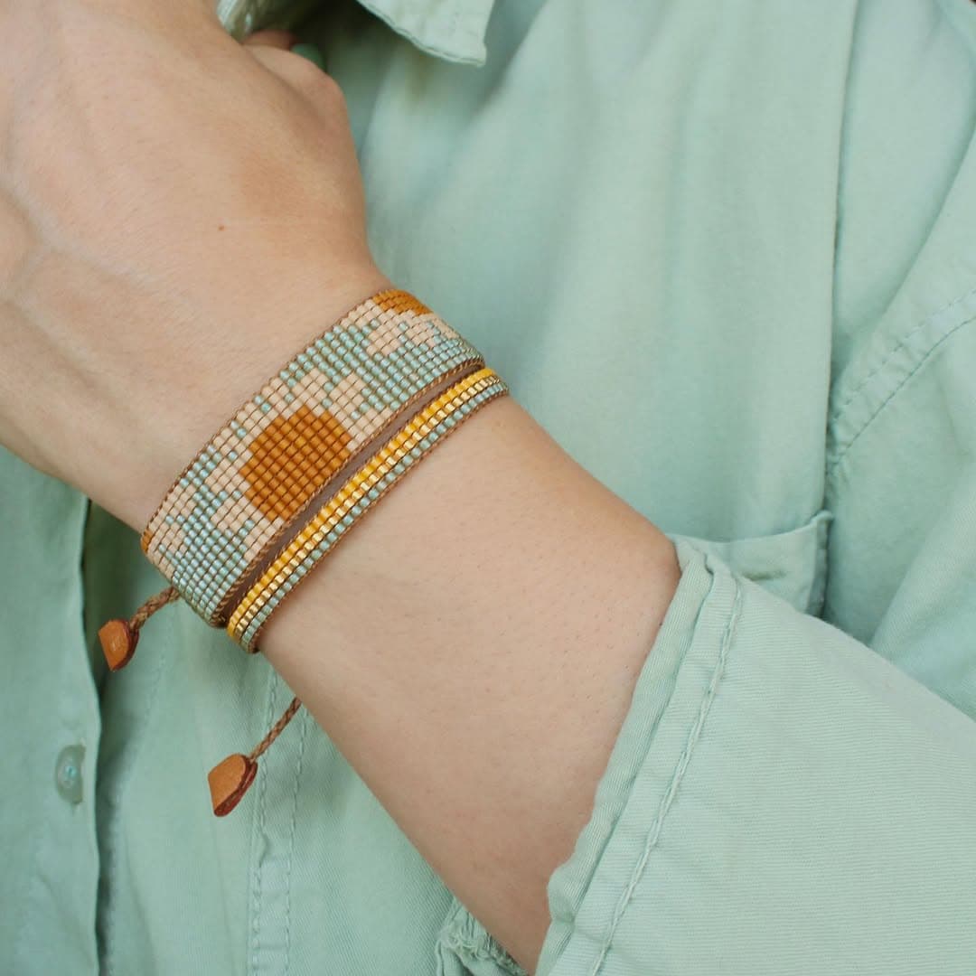 دستبند منجوق بافی میوکی طرح گلناز