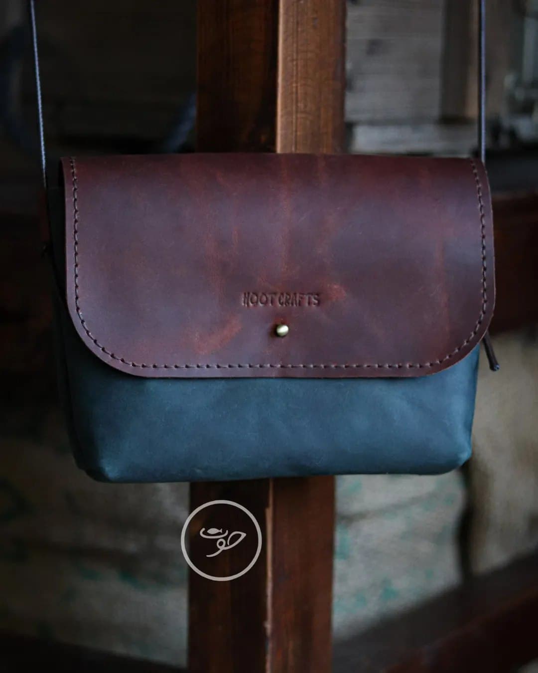 کیف دوشی چرم دست دوز زنانه حوت مدل کریزی هورس