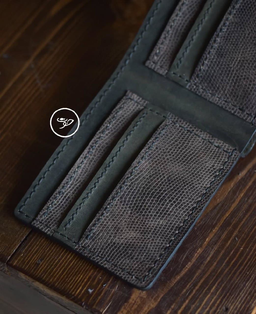 کیف پول چرم طبیعی دست دوز مدل کریزی هورس و ترک