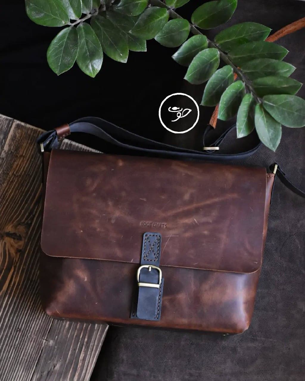 کیف دوشی چرم طبیعی هورس دست دوز مدل پستچی