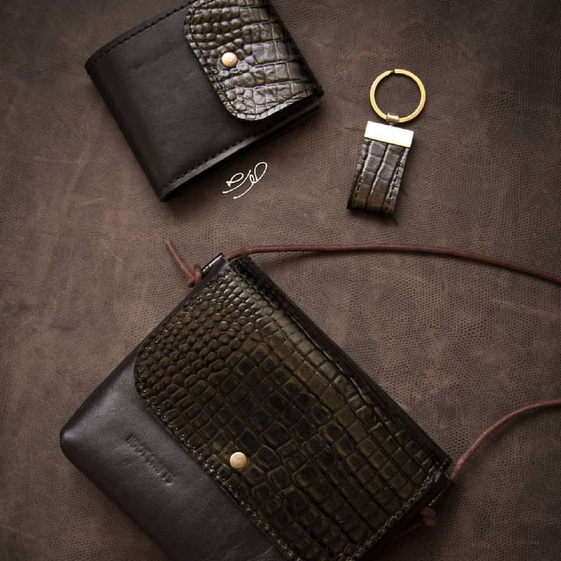 ست کیف دوشی، کیف پول و جاکلیدی چرم دستدوز طرح کروکودیل