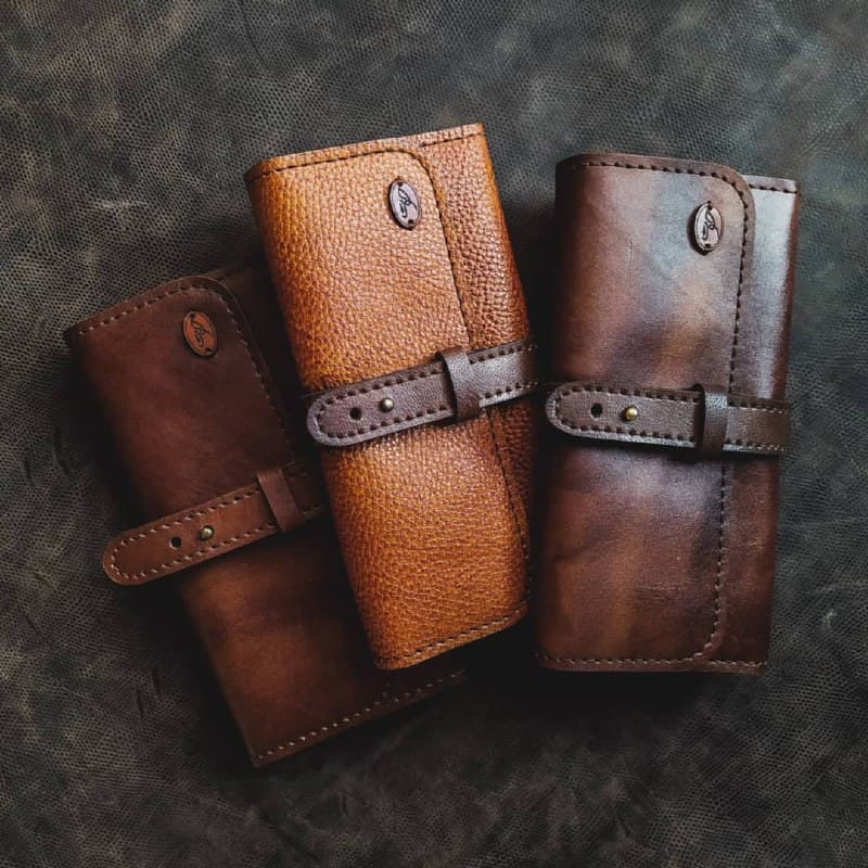 کیف پول چرم طبیعی دست دوز مدل قفل بندی