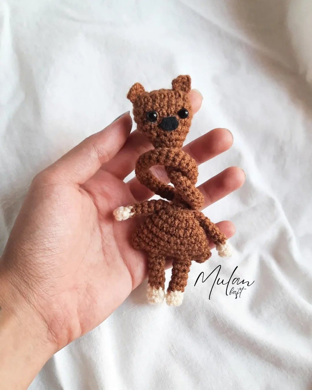 عروسک بافتنی گردن دراز آویز کیف و خودرو طرح تدی و جوجه