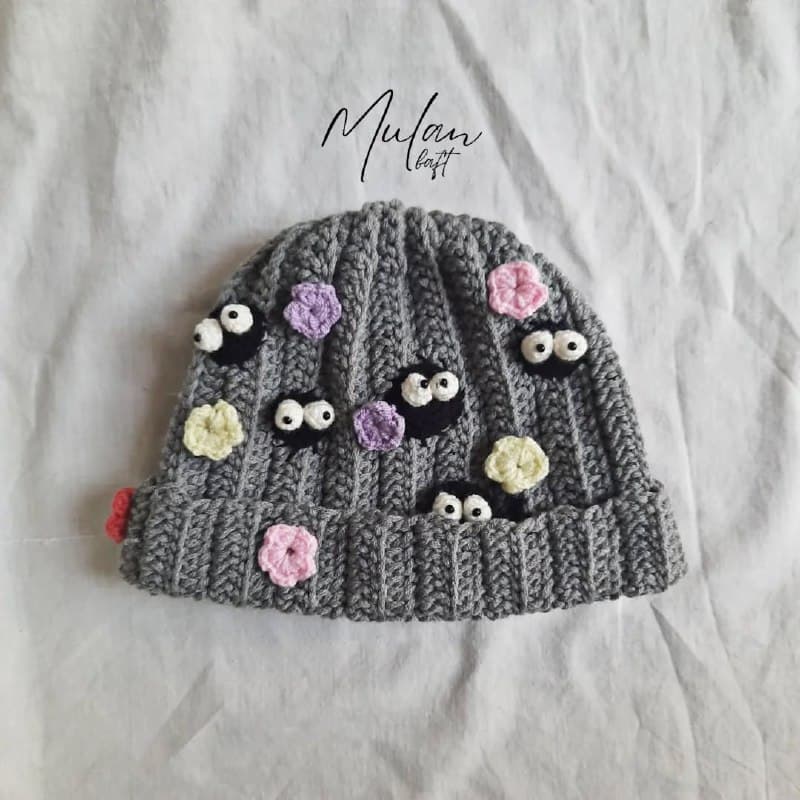 کلاه بافتنی دستباف طرح انیمه شهر اشباح