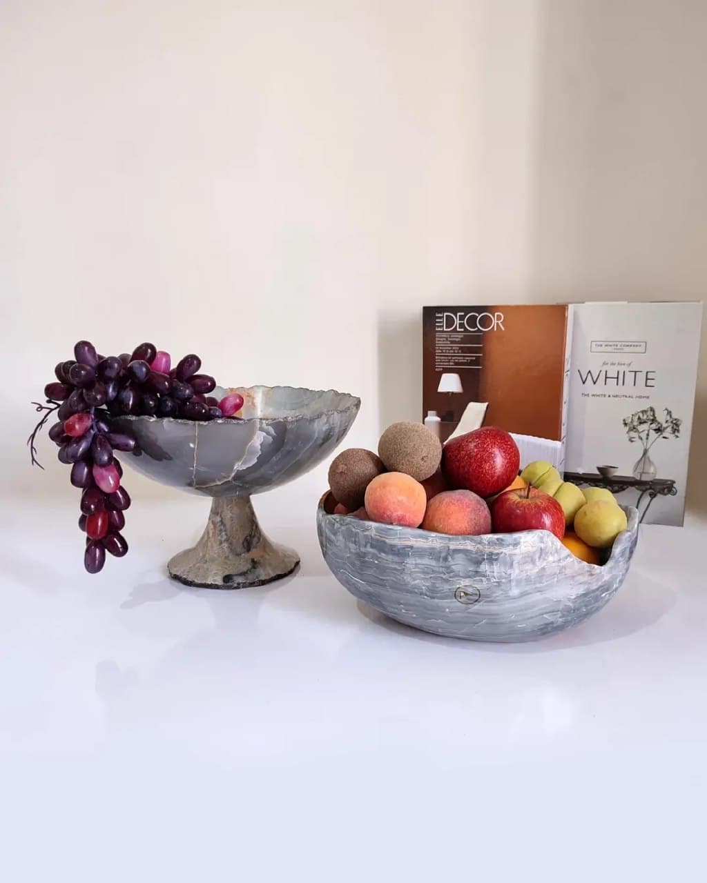 میوه خوری پایه دار سنگی طوسی طرح مرمر