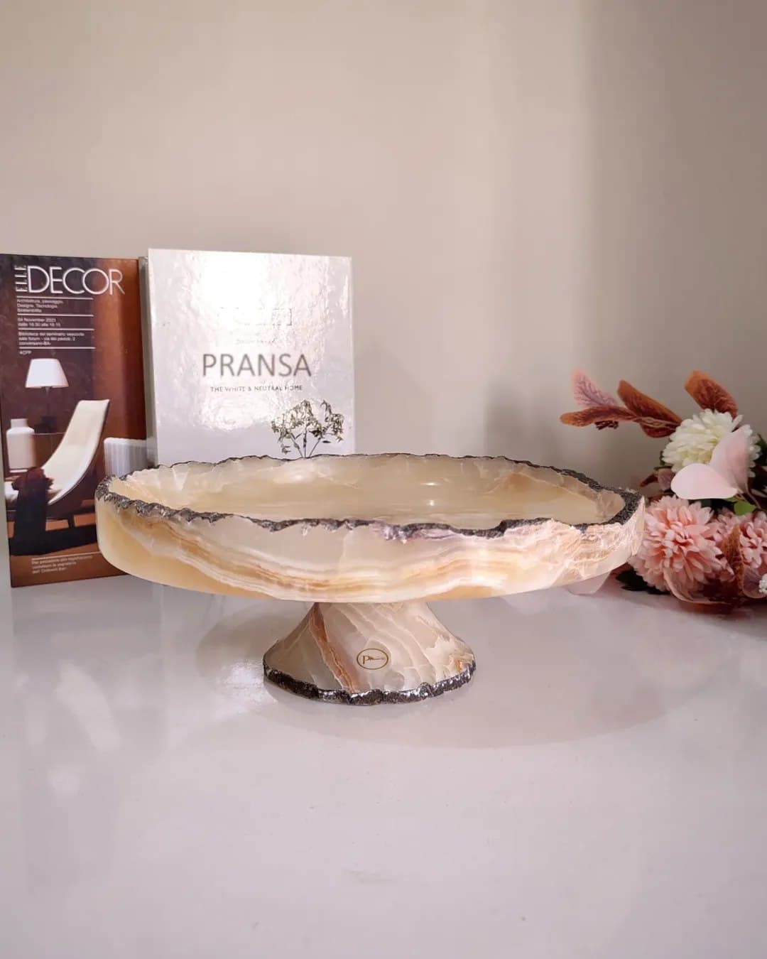 کیک خوری و میوه خوری پایه دار سنگ مرمر مدل تریتا