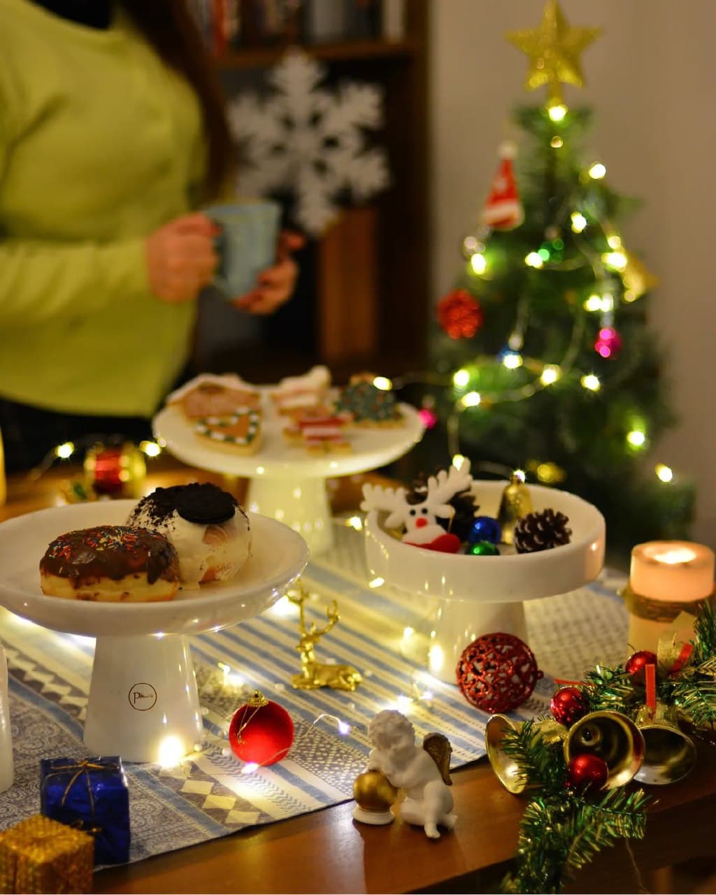 استند پذیرایی پایه دار از سنگ مرمر سفید