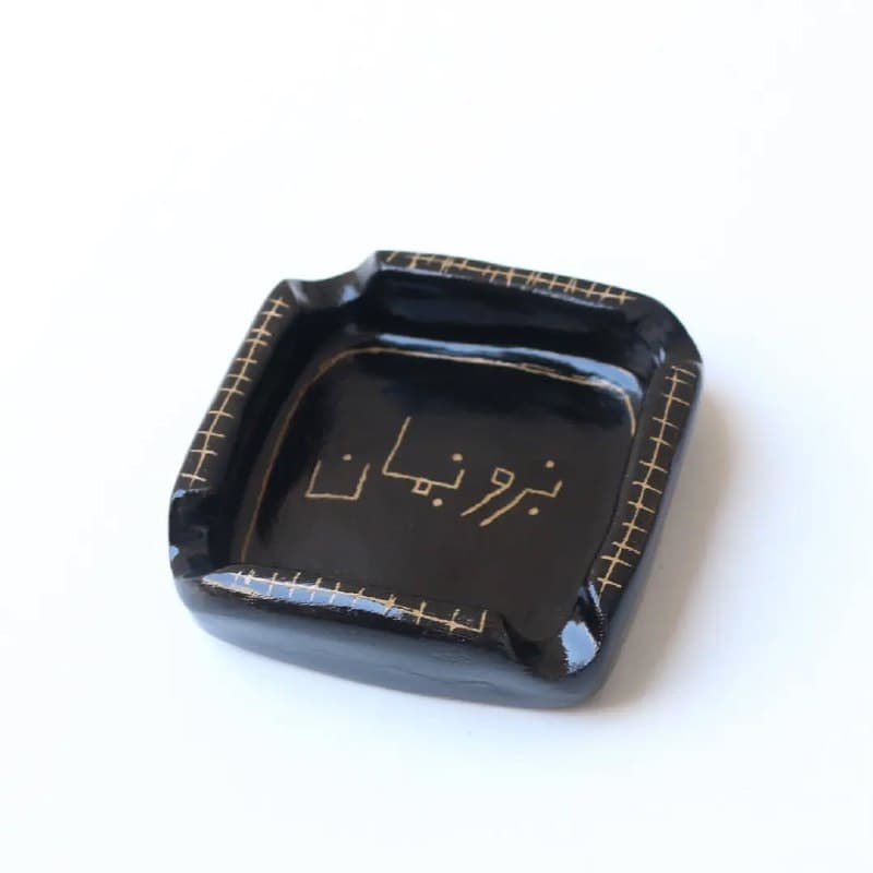 زیرسیگاری سفالی دست‌ساز طرح نوشته برو به امان