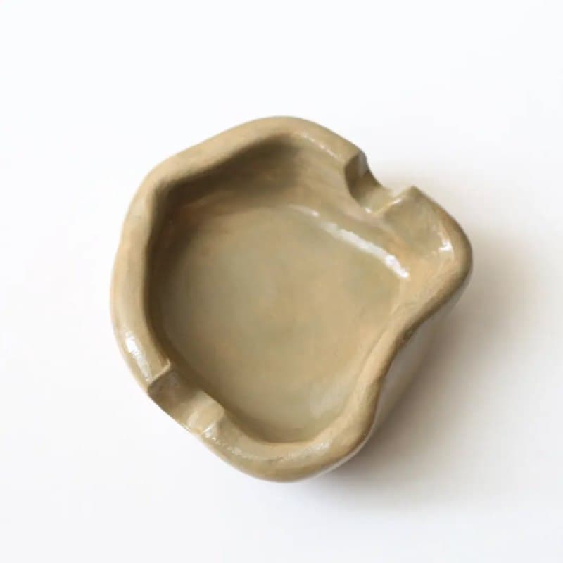 زیرسیگاری سفالی دست‌ساز مدل عدالت