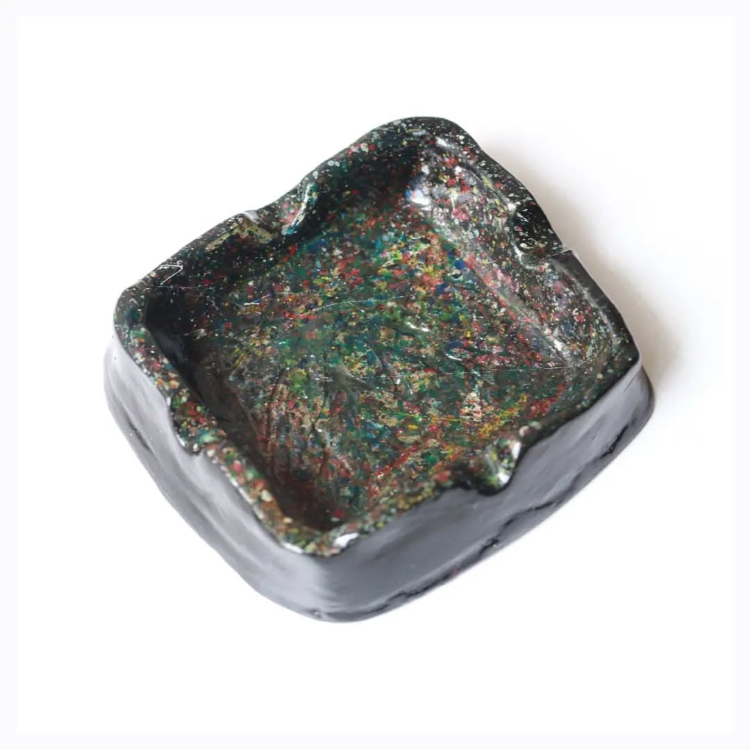 زیرسیگاری سفالی دست ساز طرح پاشش رنگ آبسترکت