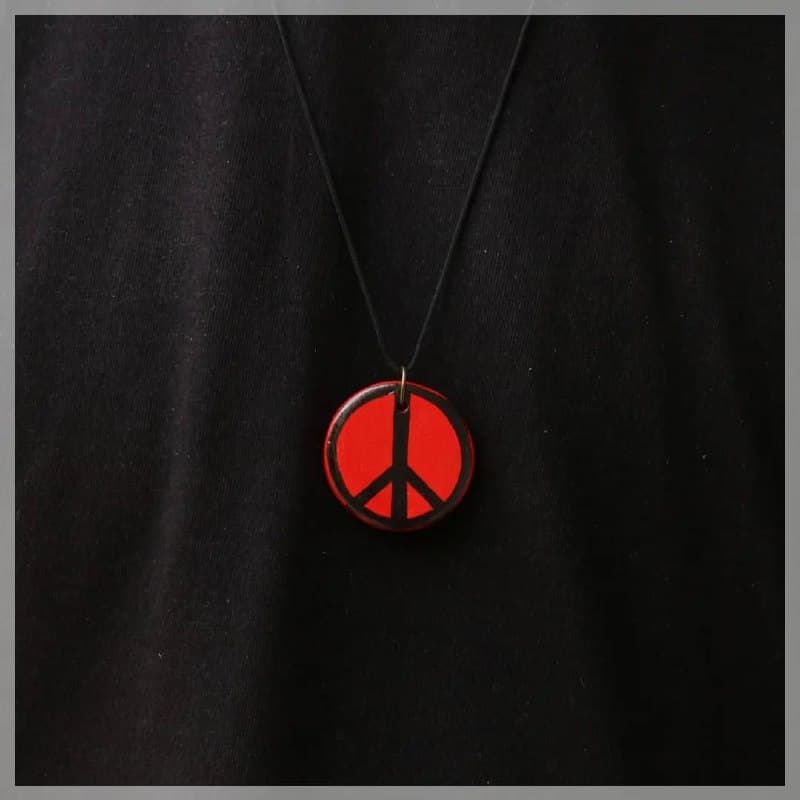 گردنبند سفالی دست ساز طرح صلح