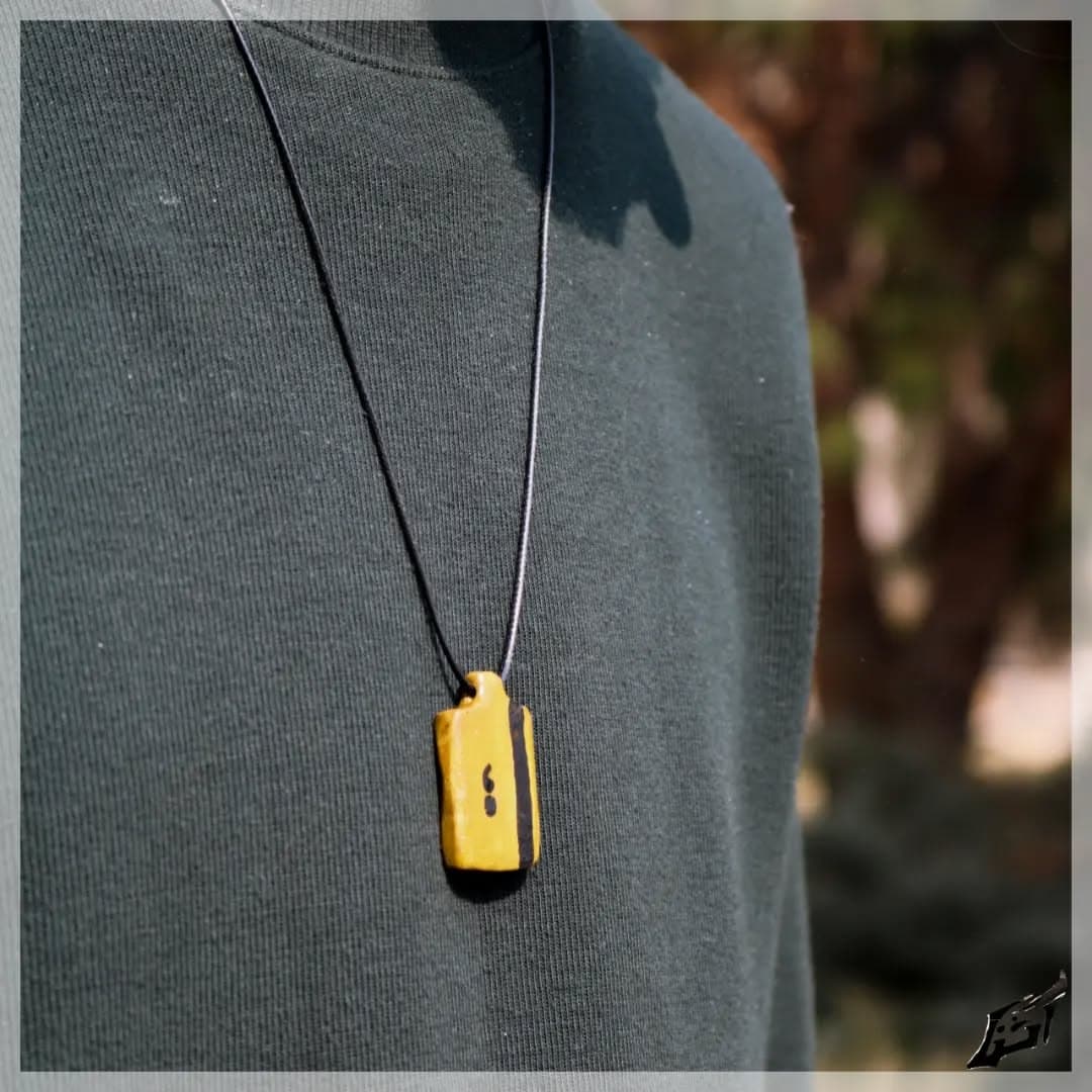 گردنبند دستساز سفالی طرح نقطه ویرگول