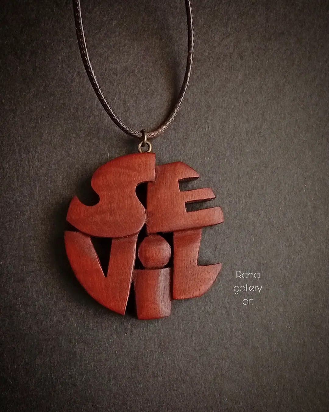 گردنبند چوبی اسم سویل دست ساز از چوب عناب