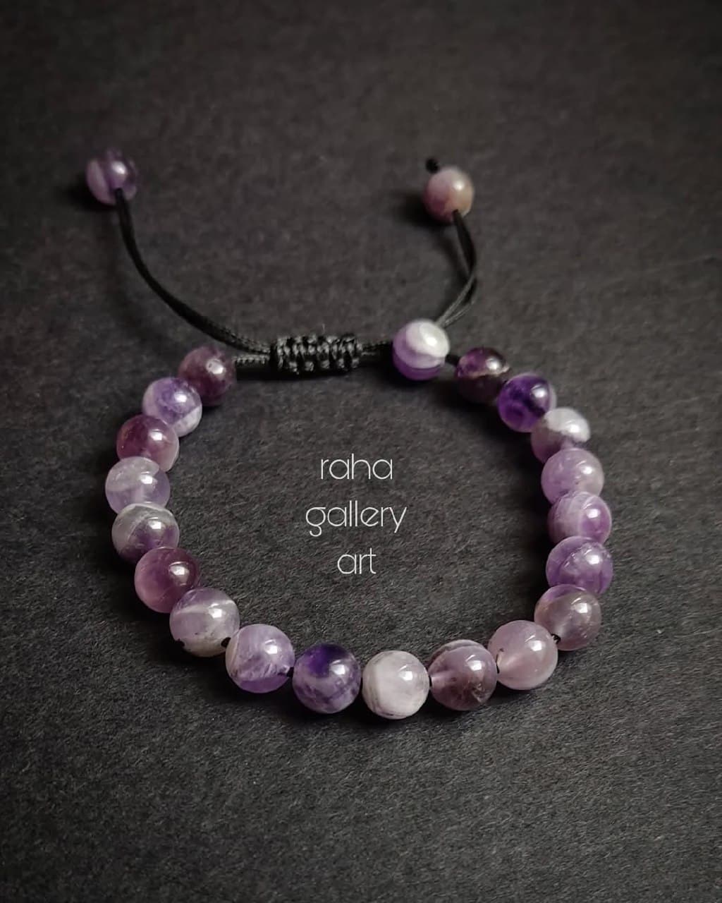 دستبند دست ساز سنگ عقیق ماداگاسکار بنفش