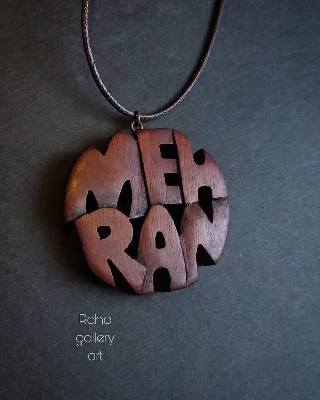 گردنبند چوبی دست ساز اسم مهران