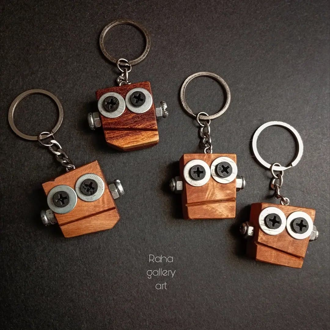 جاسوییچی چوبی دست ساز طرح ربات مینی بات