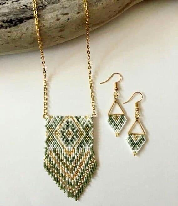 نیم ست دست ساز میوکی و طلا طرح ژئومتریک