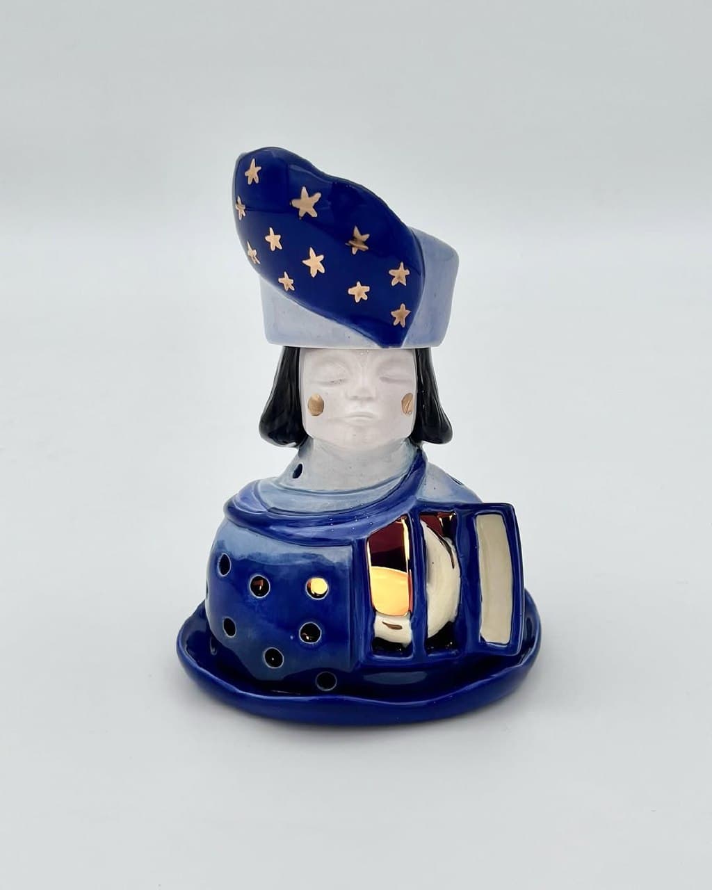 اسانس سوز و شمعدان سرامیکی دست ساز طرح زن متفکر