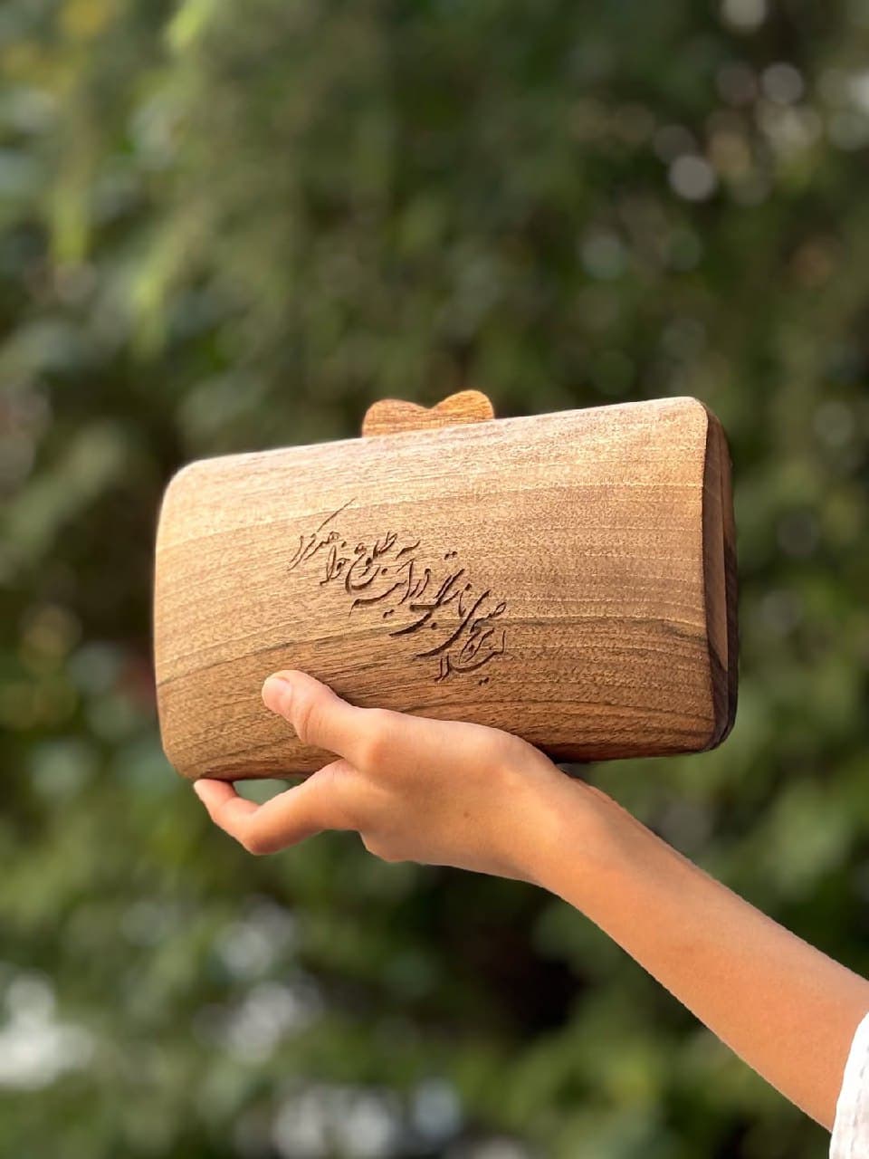 کیف کلاچ چوبی دست ساز مدل M023 با حکاکی شعر