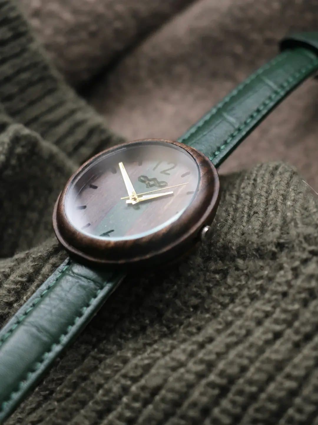 ساعت مچی چوبی و رزین زنانه مدل راگا رنگ سبز