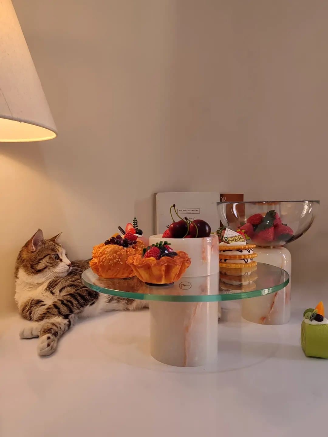 استند و کاسه پذیرایی پایه سنگی پرنسا