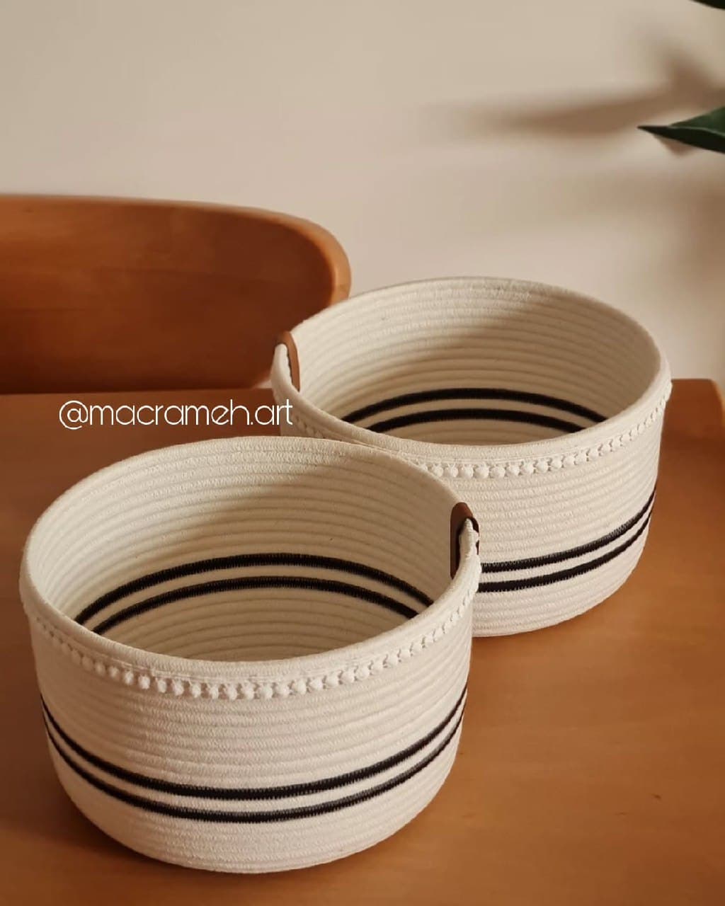 باکس گرد قیطانی دست‌بافت طرح راه راه