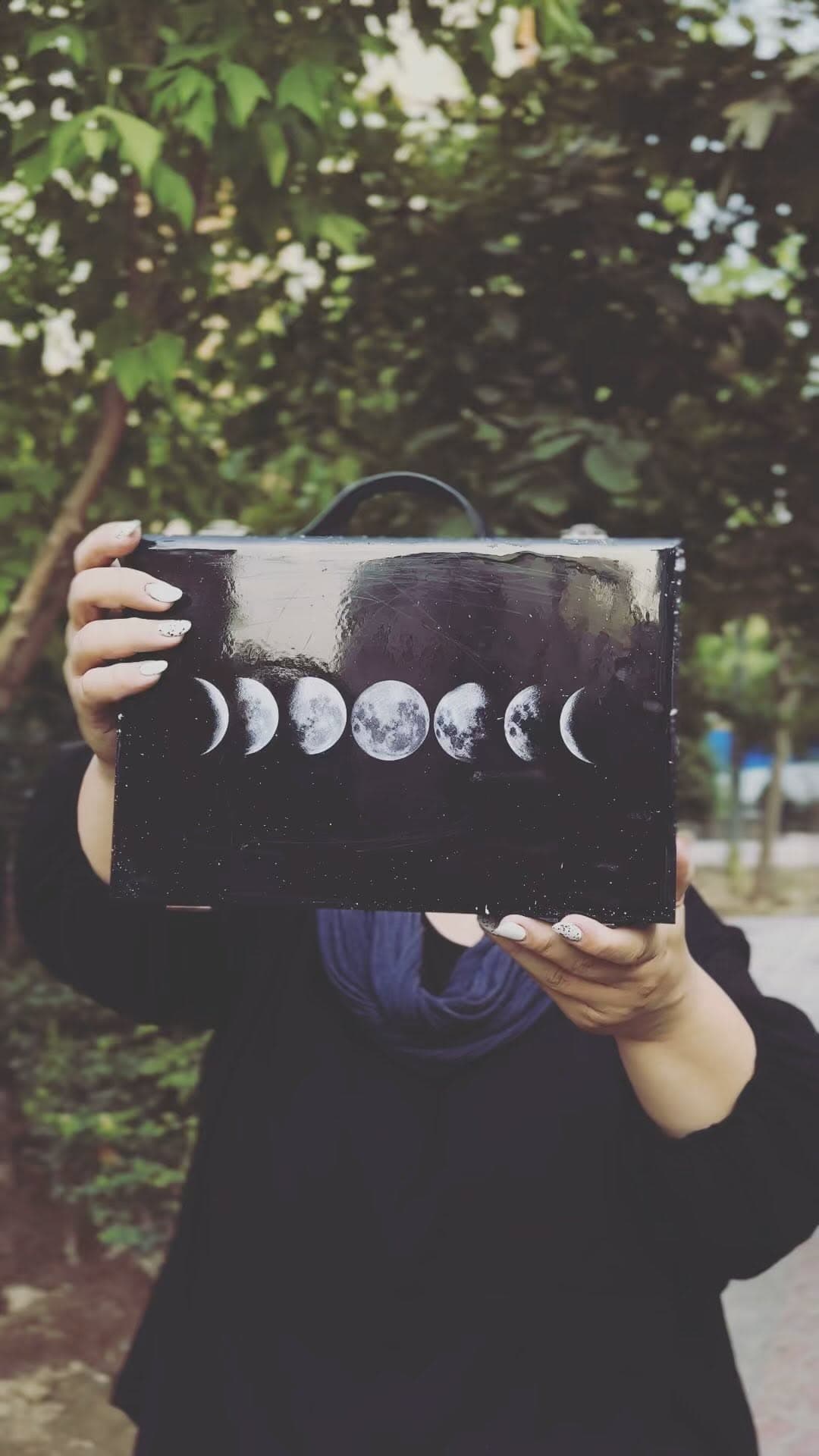 کیف چوبی دست‌ساز طرح ماه