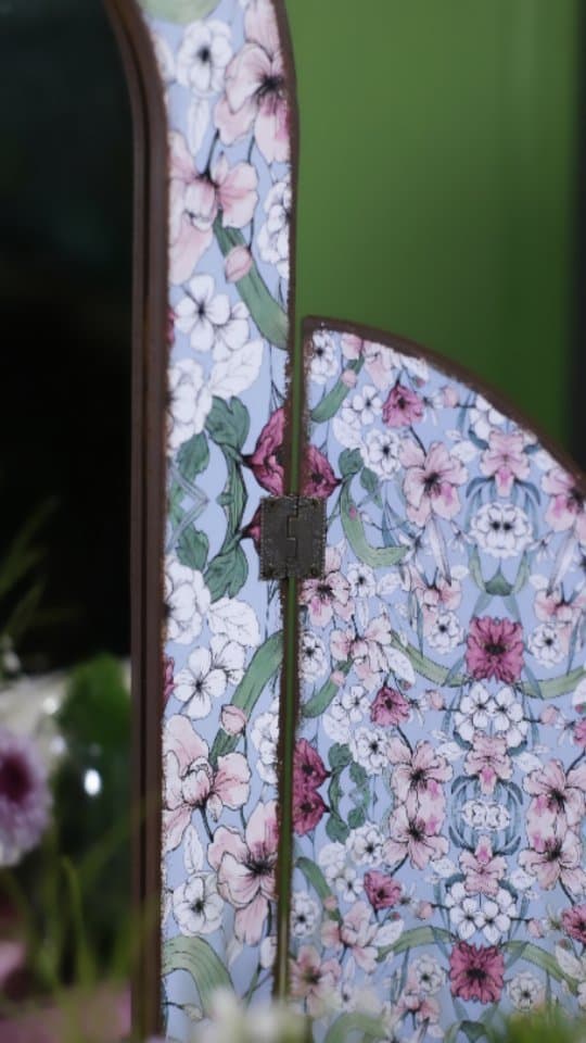 آینه رومیزی تاشو طرح گلگلی